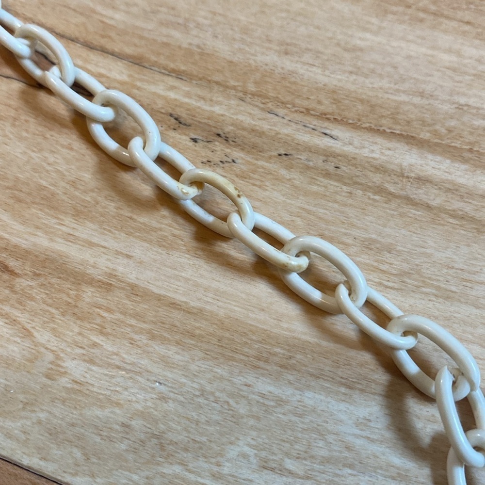 Vintage Lacey leaf Necklace - Picture 7 of 8